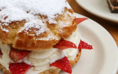 Tarte Choux Chantilly aux Fraises 