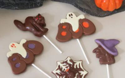 Paletas y figuras de chocolate
